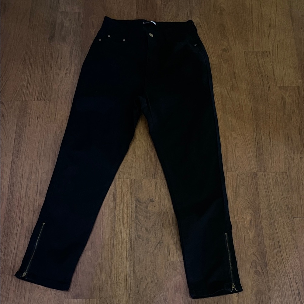 Fashion Nova Black Skinny Jeans